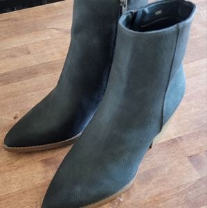 NWOT Maurices ankle booties. Black faux snake skin. Size 10M